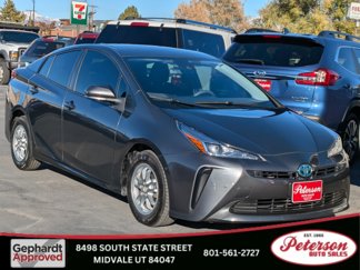Used 2021 Toyota Prius LE image 1