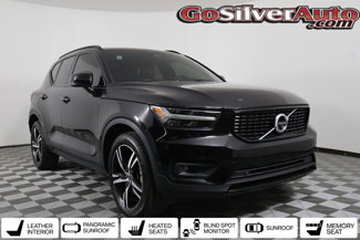 Used 2022 Volvo XC40 T5 R-Design image 1