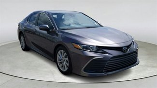 Used 2022 Toyota Camry LE image 1