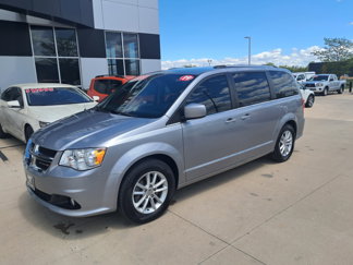 Used 2019 Dodge Grand Caravan SXT image 1