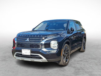 New 2025 Mitsubishi Outlander SE image 1