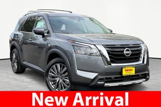 New 2025 Nissan Pathfinder SL w/ SL Premium Package image 1