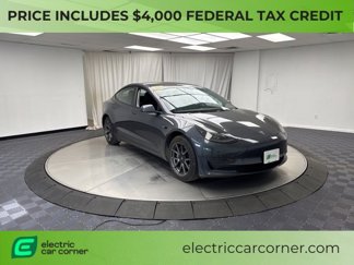 Used 2023 Tesla Model 3 Standard Range image 1
