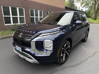 Used 2022 Mitsubishi Outlander SE image 1