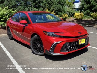 Used 2025 Toyota Camry SE image 1