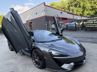 Used 2018 McLaren 570S Spider image 1