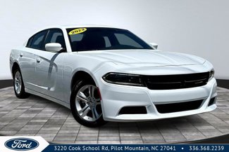 Used 2022 Dodge Charger SXT image 1