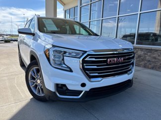 Used 2023 GMC Terrain SLT image 1