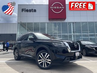 New 2025 Nissan Pathfinder Platinum image 1