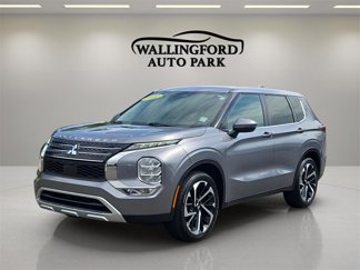Used 2022 Mitsubishi Outlander SE image 1