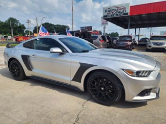 Used 2015 Ford Mustang Coupe image 1