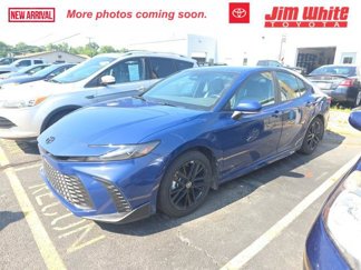Certified 2025 Toyota Camry SE image 1