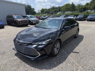 Used 2022 Toyota Avalon XLE image 1