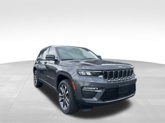 Used 2024 Jeep Grand Cherokee Limited image 1