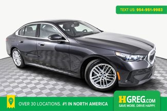 Used 2025 BMW 530i image 1