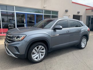 Used 2022 Volkswagen Atlas Cross Sport SE image 1