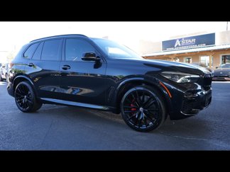 Used 2022 BMW X5 M50i image 1