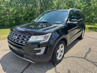 Used 2017 Ford Explorer XLT image 1