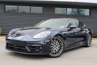 Used 2023 Porsche Panamera 4S image 1