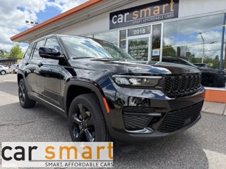 Used 2023 Jeep Grand Cherokee Altitude image 1