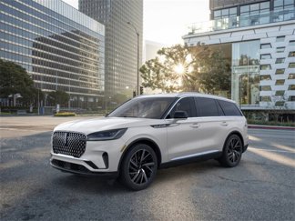 New 2025 Lincoln Aviator Reserve w/ Equipment Group 201A image 1