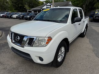 Used 2018 Nissan Frontier SV image 1