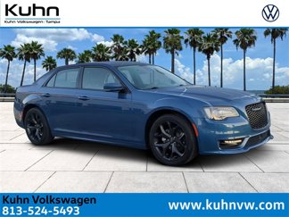Used 2021 Chrysler 300 Touring L image 1