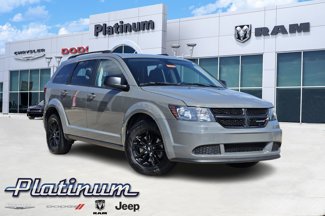 Used 2020 Dodge Journey SE w/ SE Popular Equipment Group image 1