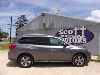 Used 2018 Nissan Pathfinder S image 1