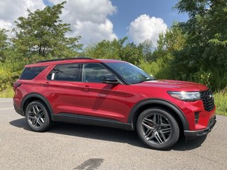 New 2025 Ford Explorer ST image 1