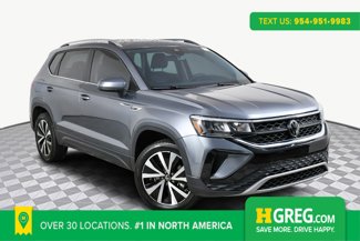 Used 2024 Volkswagen Taos SE image 1