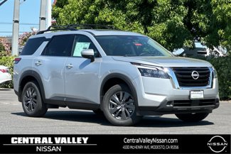 New 2025 Nissan Pathfinder SV w/ SV Premium Package image 1