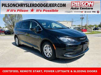 Used 2023 Chrysler Voyager LX image 1
