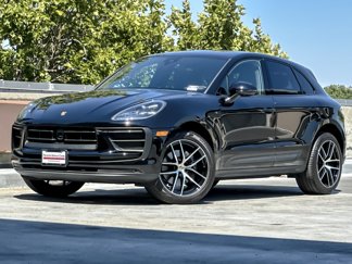 Used 2025 Porsche Macan image 1