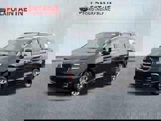 Used 2021 Chrysler Pacifica Touring-L image 1
