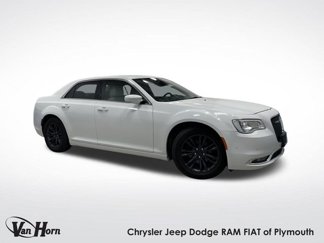 Used 2021 Chrysler 300 Touring L image 1