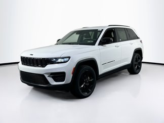 Used 2023 Jeep Grand Cherokee Altitude image 1