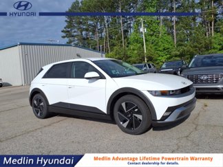 New 2025 Hyundai Ioniq 5 SE image 1