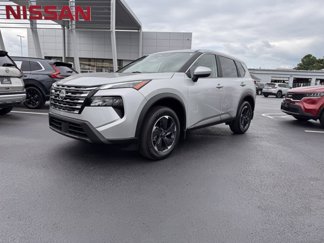 Used 2024 Nissan Rogue SV image 1