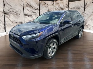 Used 2022 Toyota RAV4 XLE image 1
