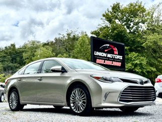 Used 2018 Toyota Avalon Limited image 1