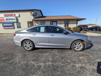 Used 2015 Chrysler 200 Limited w/ Convenience Group image 1