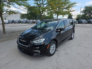New 2026 Chrysler Pacifica Select image 1