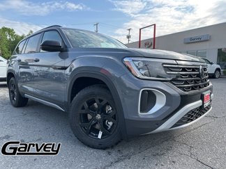 New 2025 Volkswagen Atlas Peak Edition SE image 1