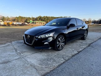 Used 2020 Nissan Altima 2.5 SR w/ Premium Package image 1