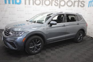 Used 2022 Volkswagen Tiguan SE image 1