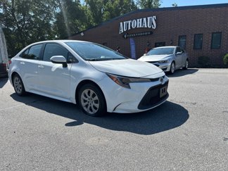Used 2020 Toyota Corolla LE image 1