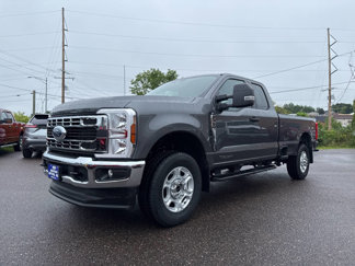 Used 2025 Ford F350 XLT image 1