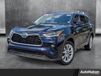 Used 2023 Toyota Highlander Limited image 1