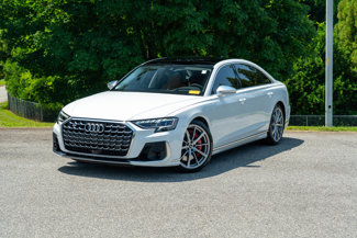 Used 2022 Audi S8 image 1